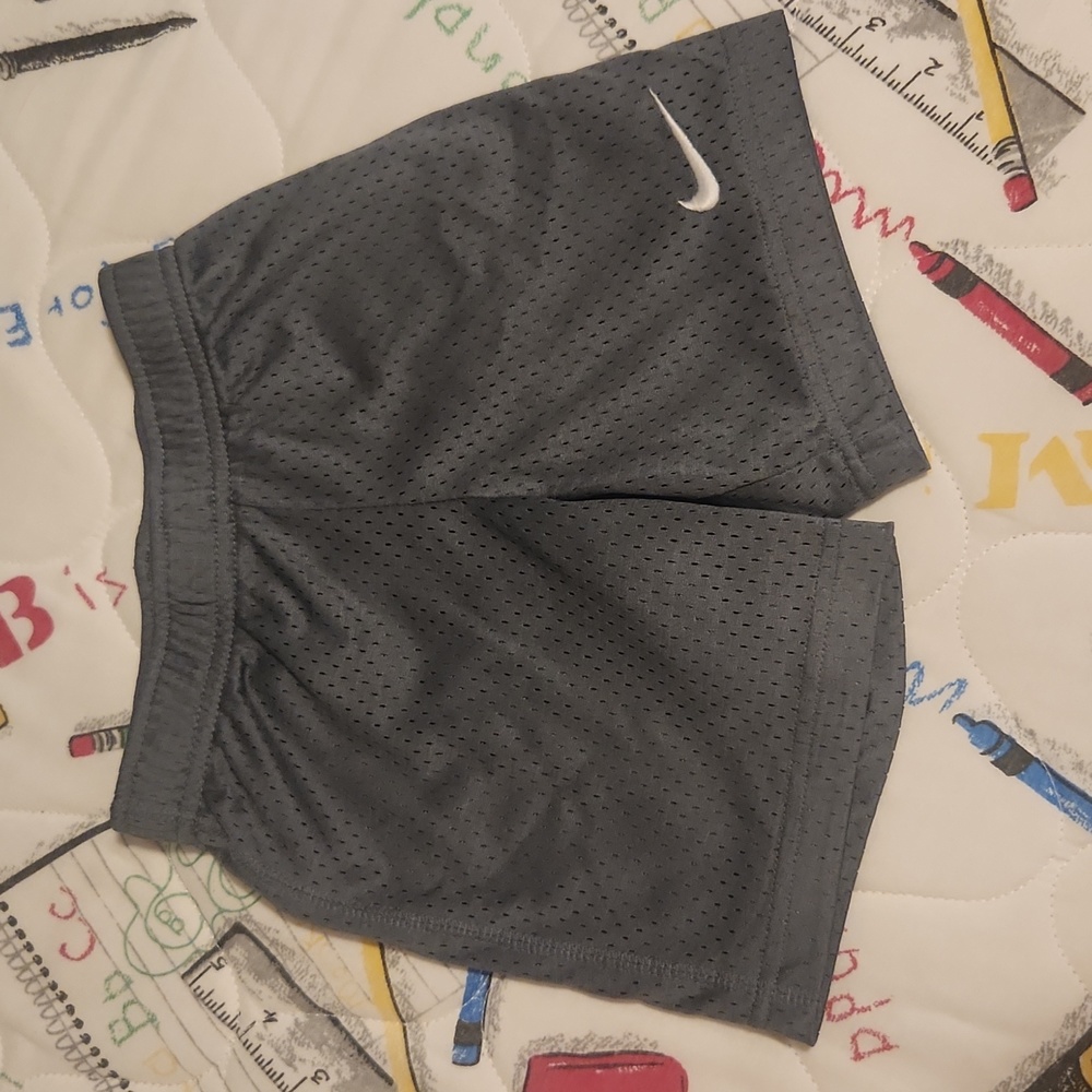 Size 4 XS Gray Nike shorts